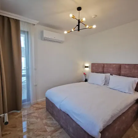 Onyx Private Apartament *